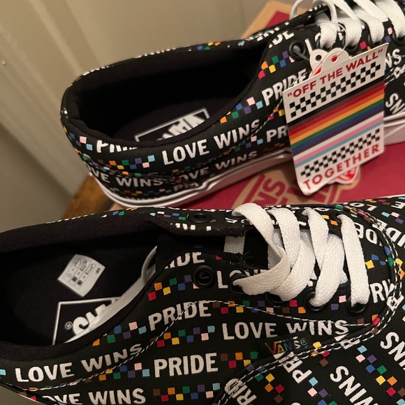 NWT IN BOX pride vans Dohoney men’s 8 - Picture 8 of 8